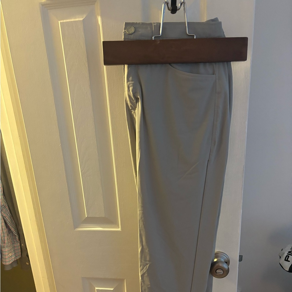 Rhone Commuter Joggers, size 31. Lightly worn